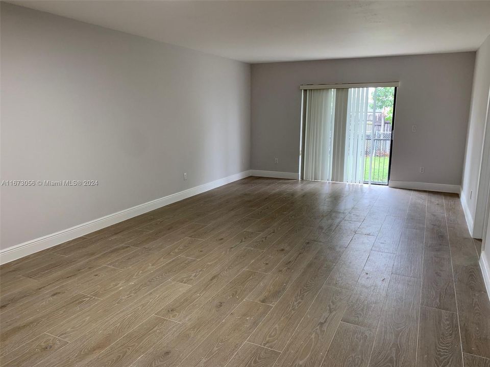 For Rent: $2,600 (2 beds, 2 baths, 1100 Square Feet)