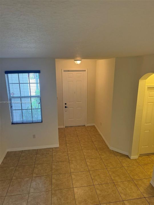 Active With Contract: $2,850 (3 beds, 2 baths, 1461 Square Feet)