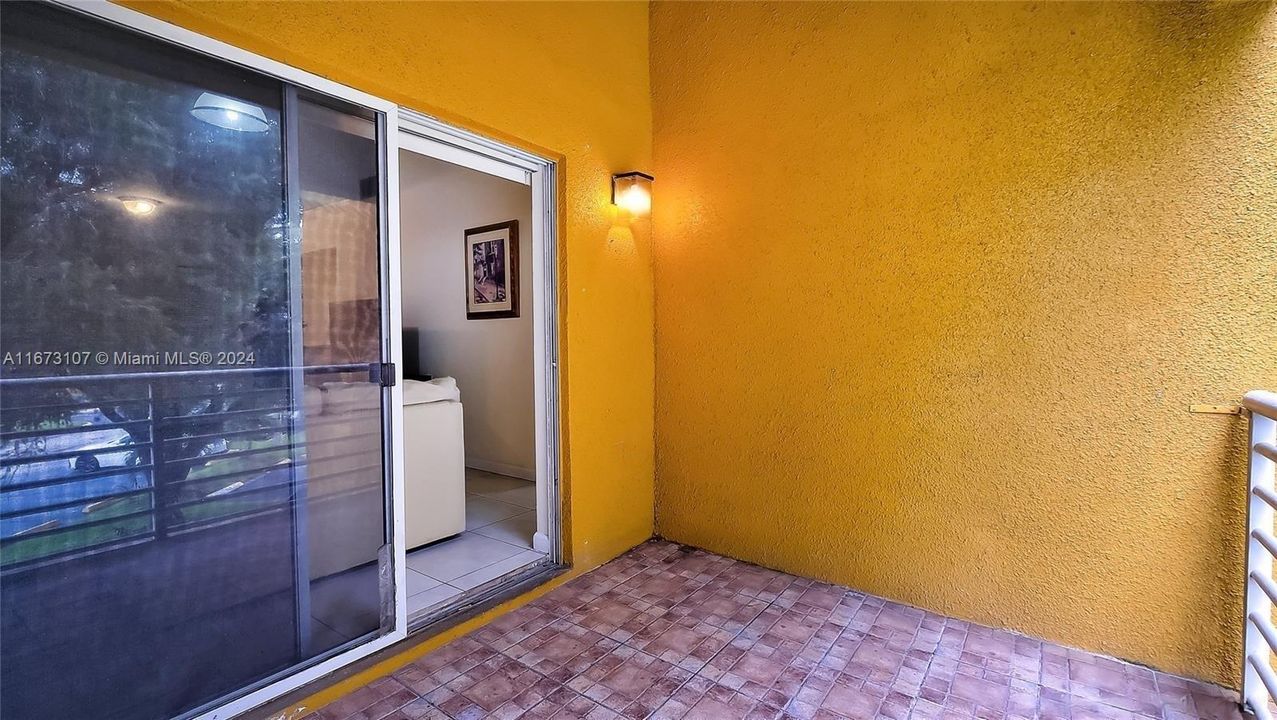 Recently Rented: $2,425 (2 beds, 2 baths, 1067 Square Feet)