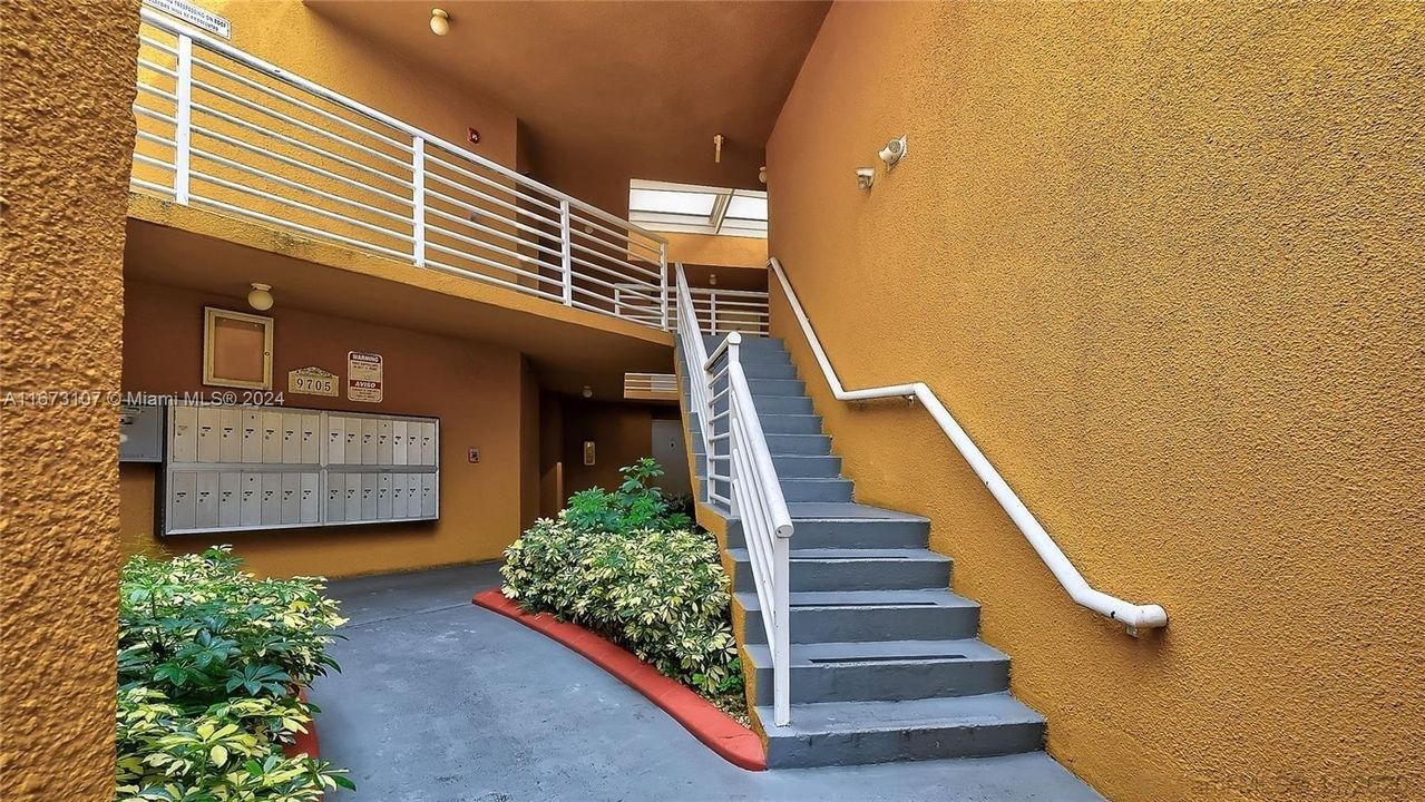 Recently Rented: $2,425 (2 beds, 2 baths, 1067 Square Feet)