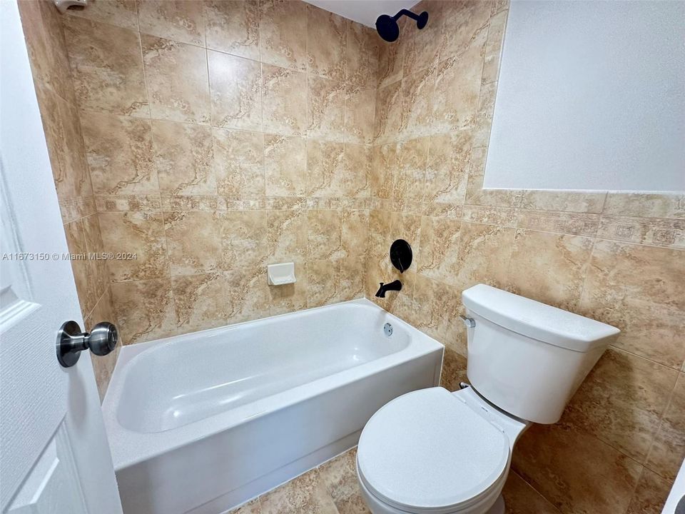 En Venta: $419,900 (3 camas, 2 baños, 1402 Pies cuadrados)