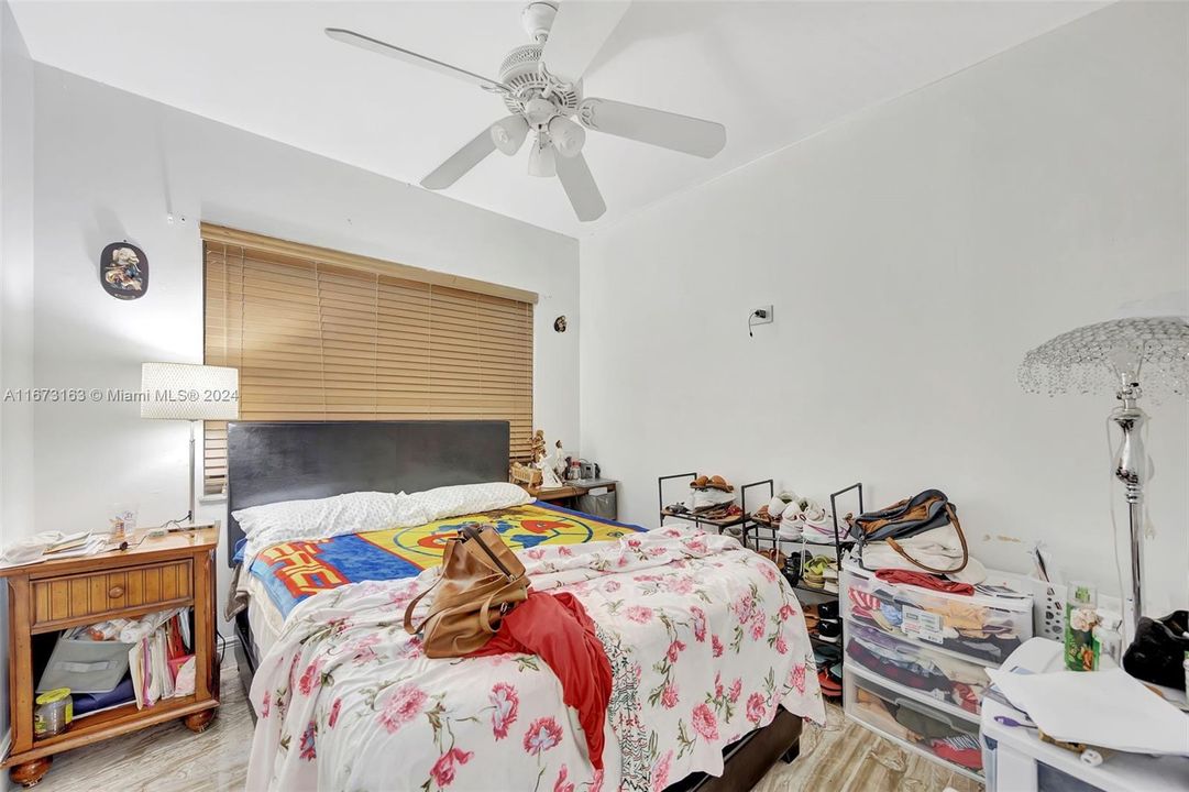 For Sale: $750,000 (4 beds, 2 baths, 2151 Square Feet)