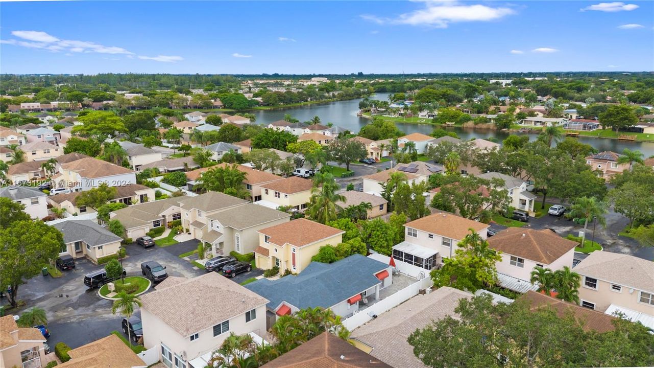 For Sale: $524,900 (3 beds, 2 baths, 1304 Square Feet)