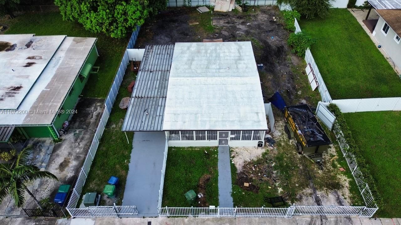 En Venta: $485,000 (3 camas, 2 baños, 1140 Pies cuadrados)