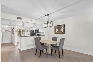 For Sale: $349,000 (3 beds, 2 baths, 1392 Square Feet)