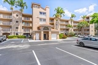 For Sale: $349,000 (3 beds, 2 baths, 1392 Square Feet)