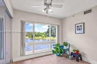 For Sale: $349,000 (3 beds, 2 baths, 1392 Square Feet)