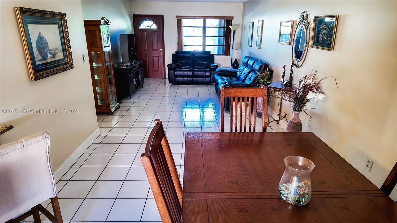 En Venta: $450,000 (3 camas, 2 baños, 1199 Pies cuadrados)