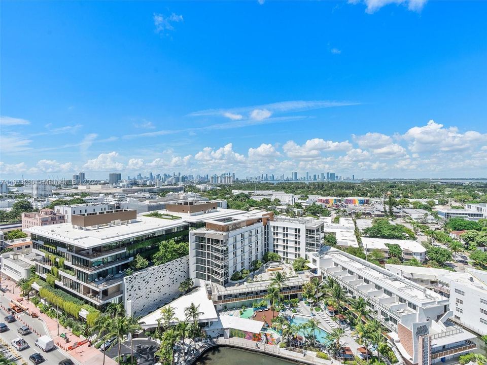 For Sale: $4,700,000 (2 beds, 2 baths, 1569 Square Feet)