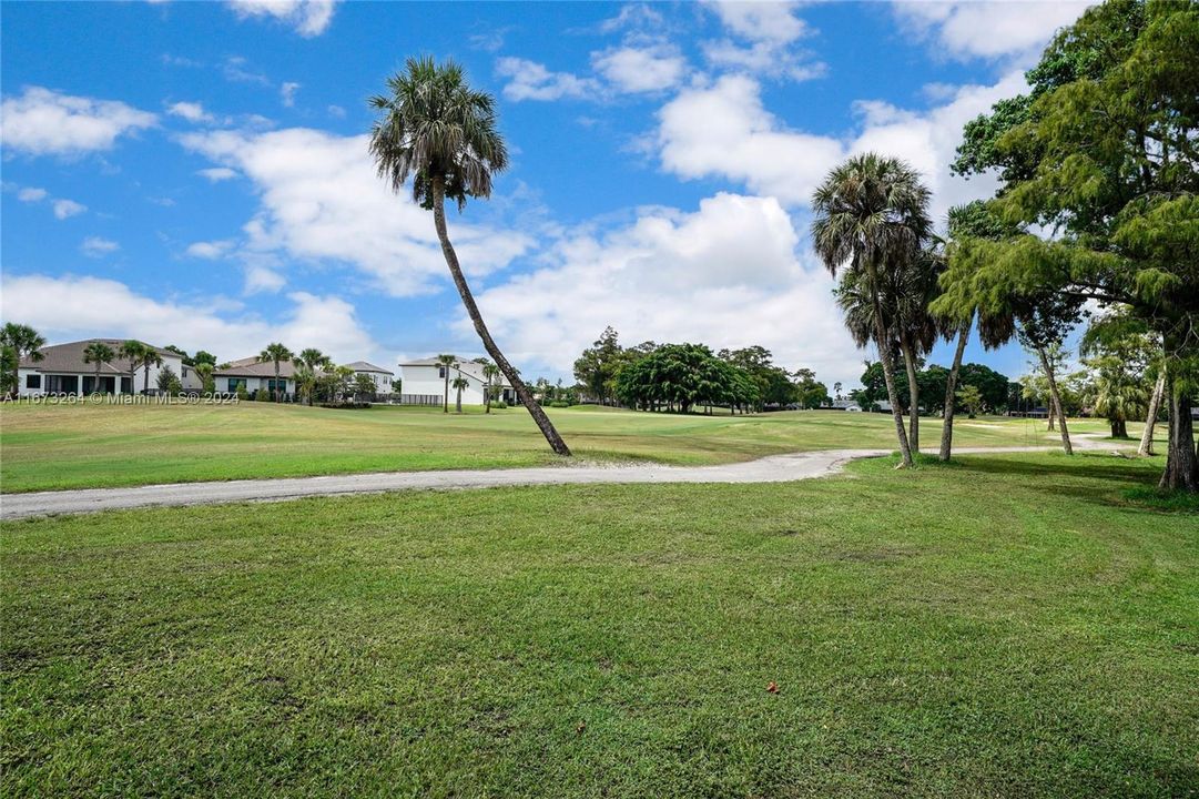 For Sale: $689,900 (3 beds, 2 baths, 2610 Square Feet)