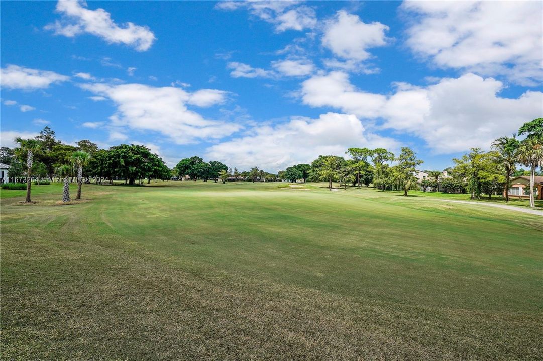 For Sale: $689,900 (3 beds, 2 baths, 2610 Square Feet)