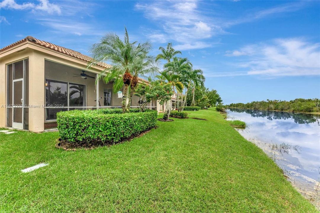 For Sale: $845,000 (4 beds, 2 baths, 1978 Square Feet)