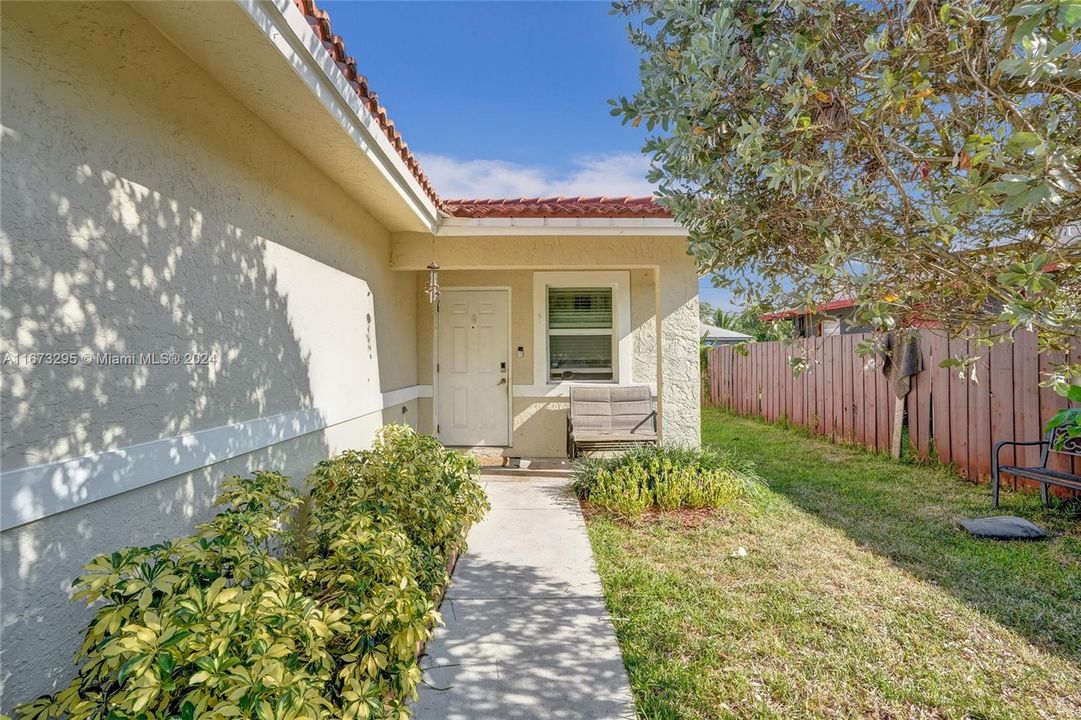 Active With Contract: $445,000 (4 beds, 2 baths, 1550 Square Feet)