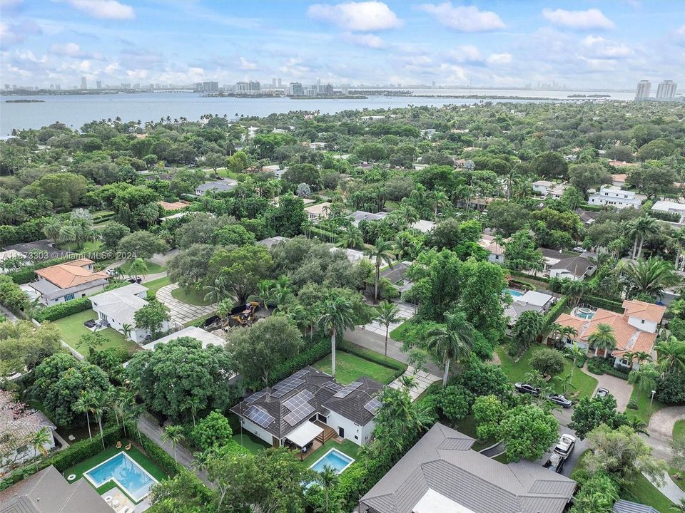 For Sale: $2,050,000 (3 beds, 2 baths, 2063 Square Feet)