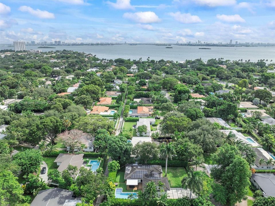 For Sale: $2,050,000 (3 beds, 2 baths, 2063 Square Feet)