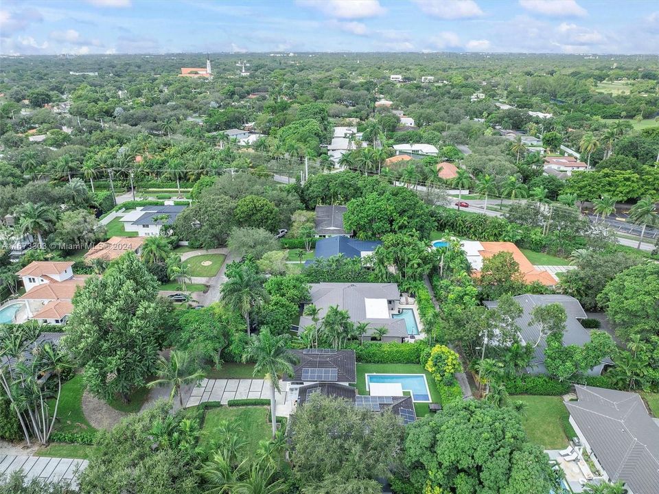 For Sale: $2,050,000 (3 beds, 2 baths, 2063 Square Feet)