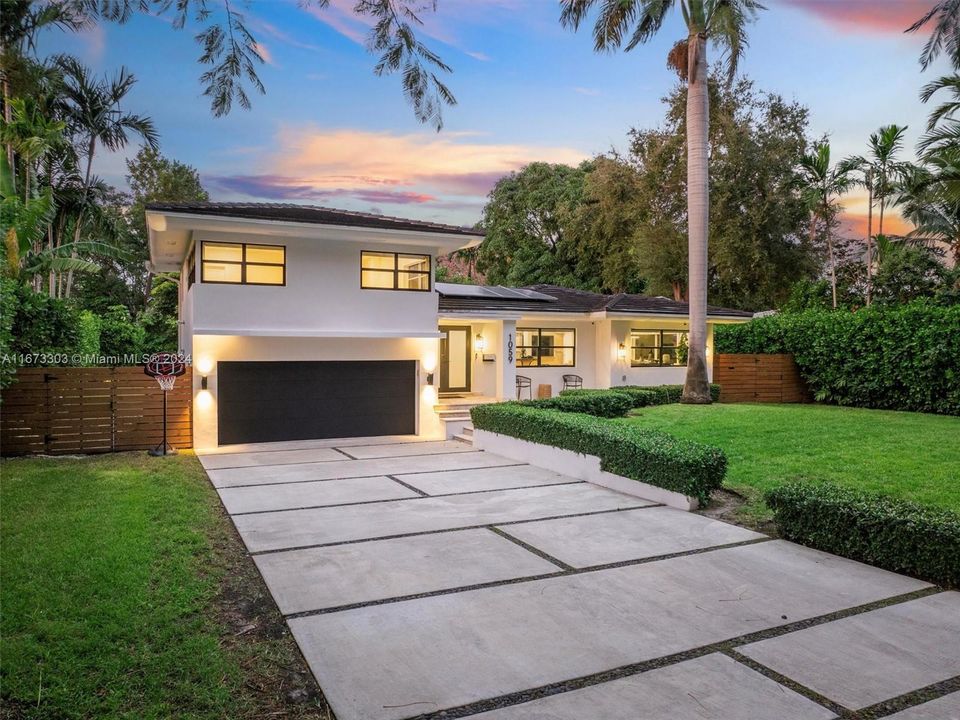 For Sale: $2,050,000 (3 beds, 2 baths, 2063 Square Feet)