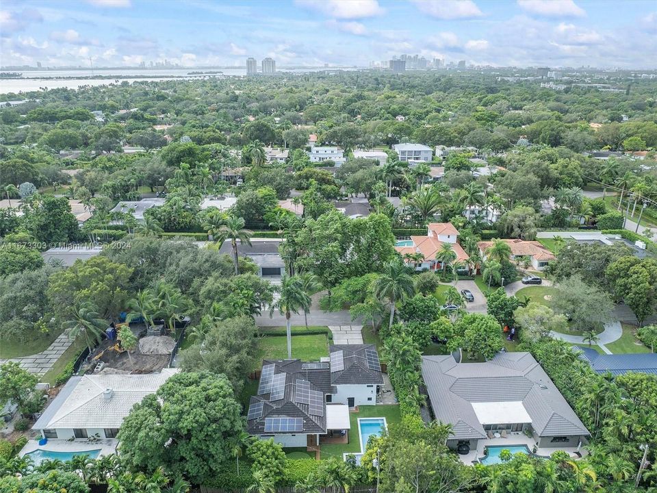 For Sale: $2,050,000 (3 beds, 2 baths, 2063 Square Feet)