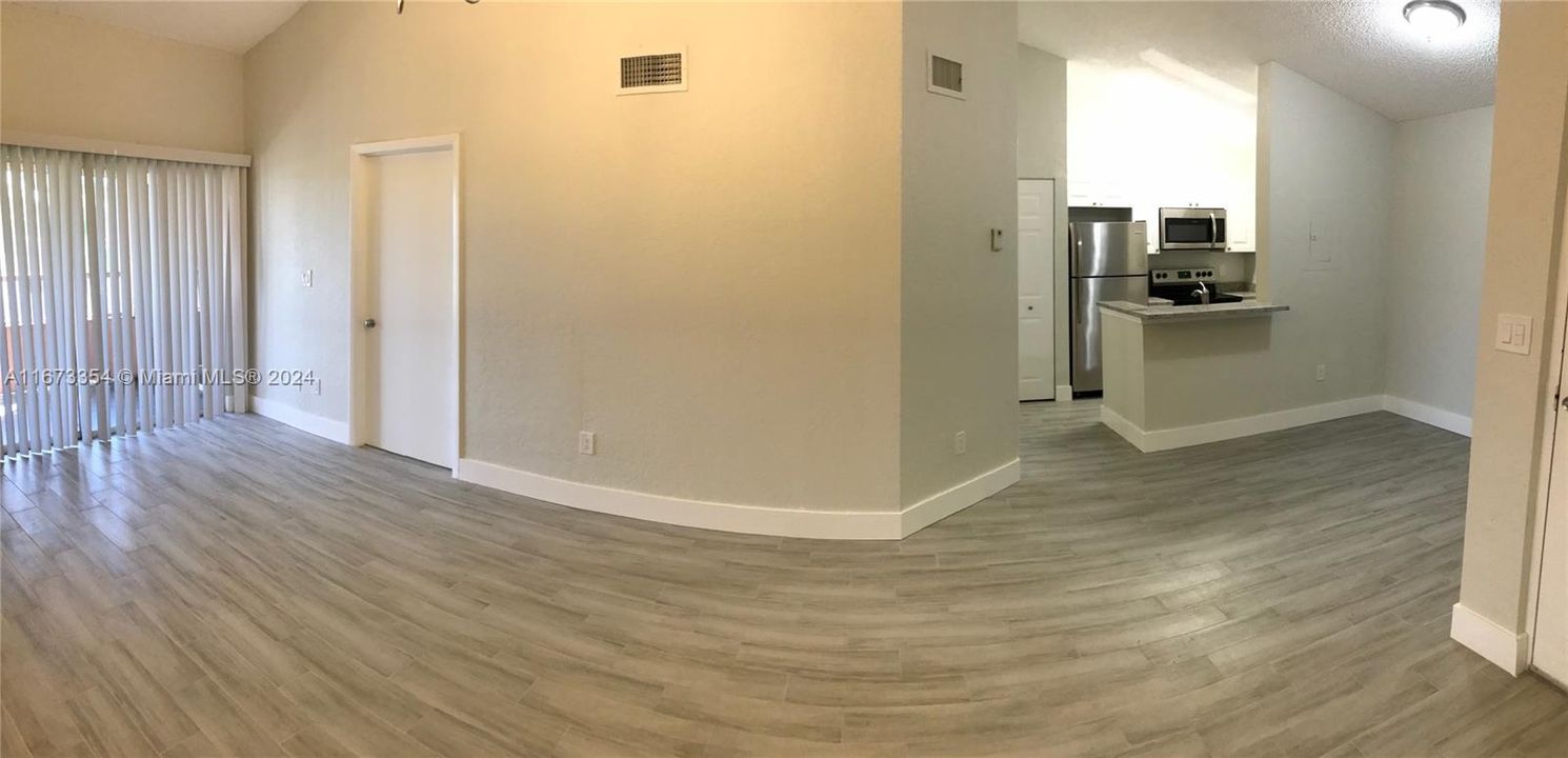 For Rent: $1,700 (1 beds, 1 baths, 804 Square Feet)