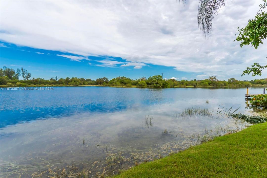 For Sale: $699,000 (3 beds, 2 baths, 1577 Square Feet)