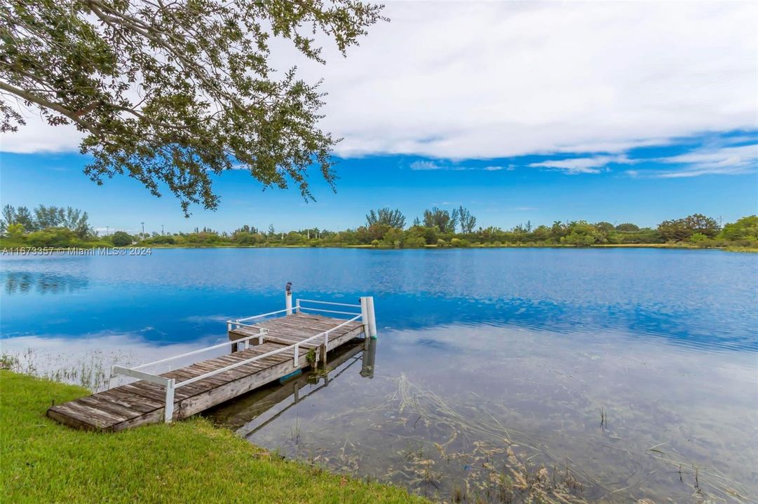 For Sale: $699,000 (3 beds, 2 baths, 1577 Square Feet)