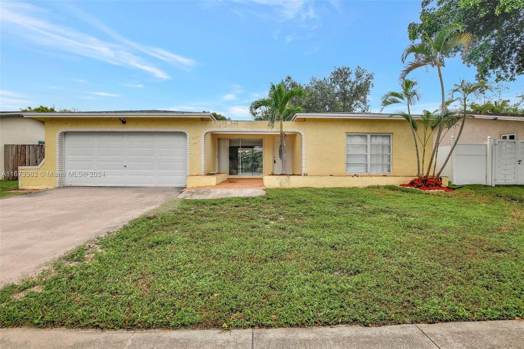 For Sale: $625,000 (3 beds, 2 baths, 1623 Square Feet)