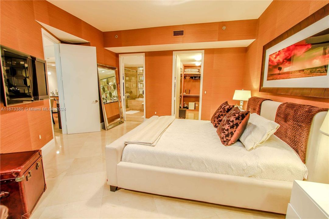 En Venta: $1,795,000 (3 camas, 3 baños, 2106 Pies cuadrados)