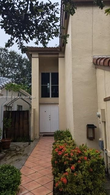 En Venta: $720,000 (4 camas, 3 baños, 2012 Pies cuadrados)