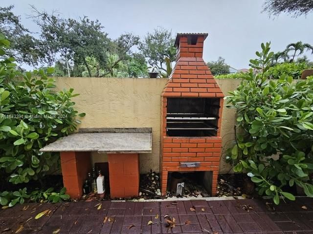 En Venta: $720,000 (4 camas, 3 baños, 2012 Pies cuadrados)