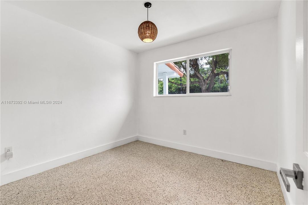 For Rent: $6,500 (3 beds, 2 baths, 1569 Square Feet)