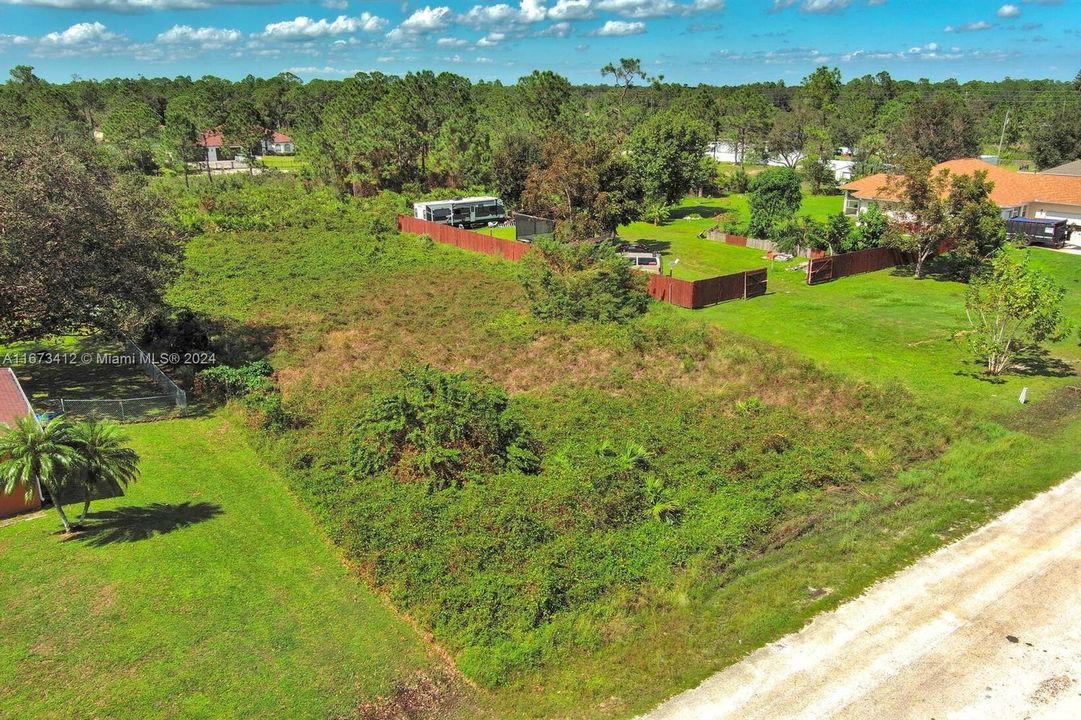 En Venta: $35,000 (0.50 acres)