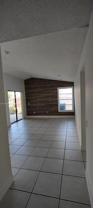 For Rent: $2,850 (3 beds, 2 baths, 1070 Square Feet)