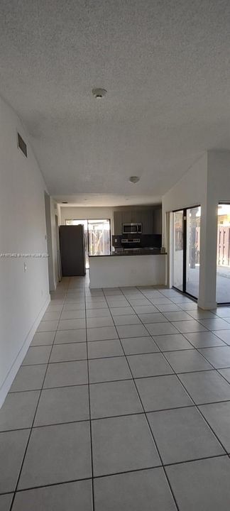 For Rent: $2,850 (3 beds, 2 baths, 1070 Square Feet)