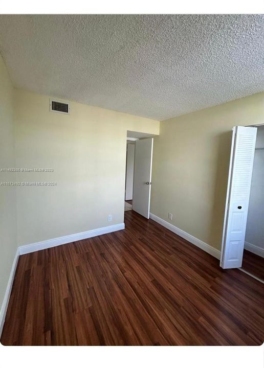 For Rent: $2,150 (2 beds, 2 baths, 890 Square Feet)