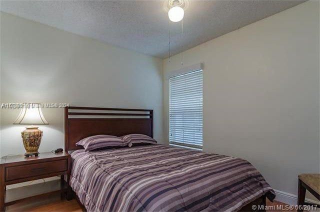 For Rent: $3,400 (3 beds, 2 baths, 1314 Square Feet)