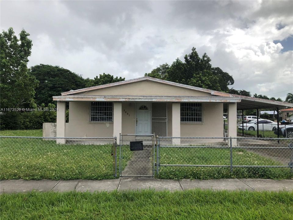 For Sale: $775,000 (3 beds, 2 baths, 1315 Square Feet)