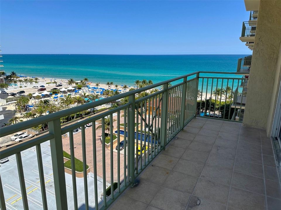 Large view of ocean from wraparound balcony