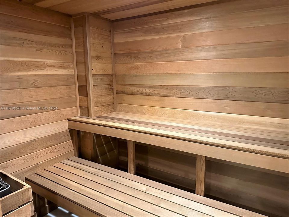 Saunas in both Men's and Ladies' bathrooms