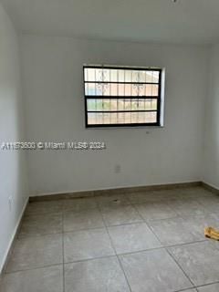 For Rent: $3,400 (3 beds, 2 baths, 1217 Square Feet)