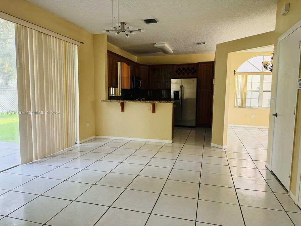 For Rent: $3,300 (3 beds, 2 baths, 1709 Square Feet)