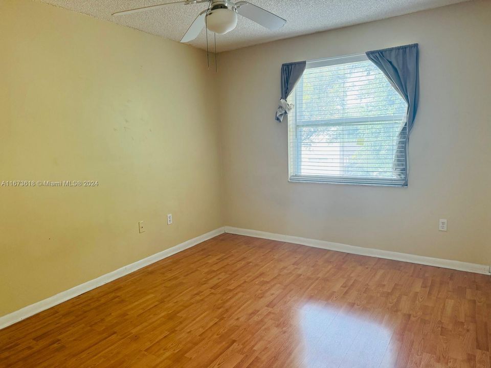 For Rent: $3,300 (3 beds, 2 baths, 1709 Square Feet)