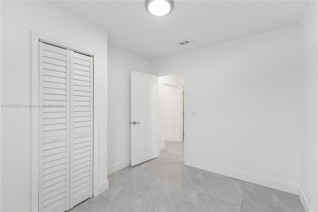 For Sale: $465,000 (2 beds, 2 baths, 1178 Square Feet)