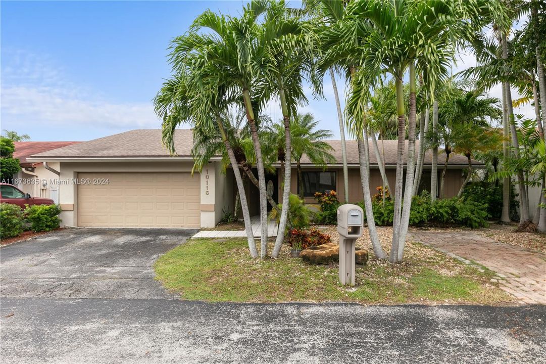 For Sale: $679,500 (3 beds, 2 baths, 1810 Square Feet)