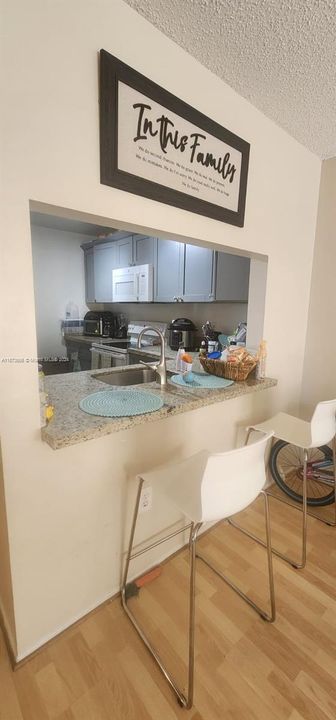 En Venta: $256,000 (2 camas, 2 baños, 754 Pies cuadrados)