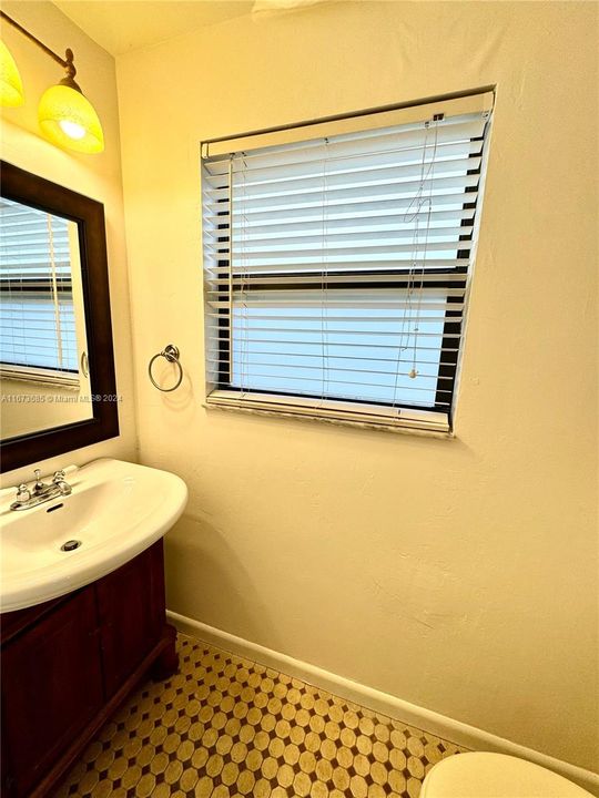 1/2 Bathroom in first floor