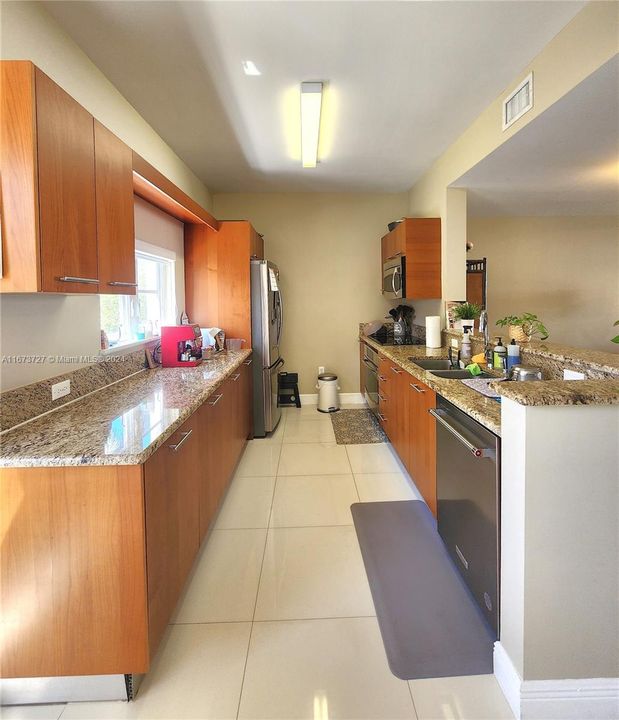 En Venta: $780,000 (2 camas, 2 baños, 1745 Pies cuadrados)