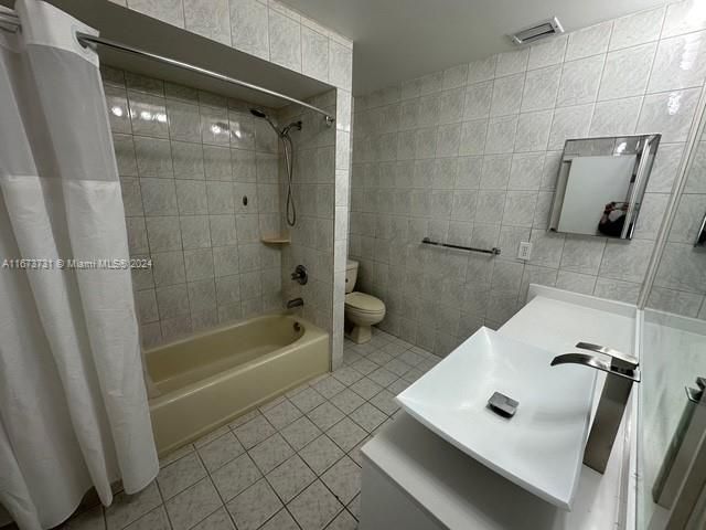 For Rent: $6,500 (4 beds, 2 baths, 2529 Square Feet)