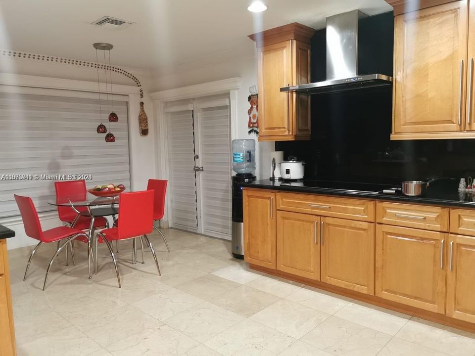 En Renta: $5,500 (5 camas, 3 baños, 1217 Pies cuadrados)