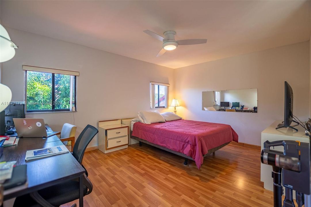 For Sale: $645,000 (3 beds, 2 baths, 1712 Square Feet)