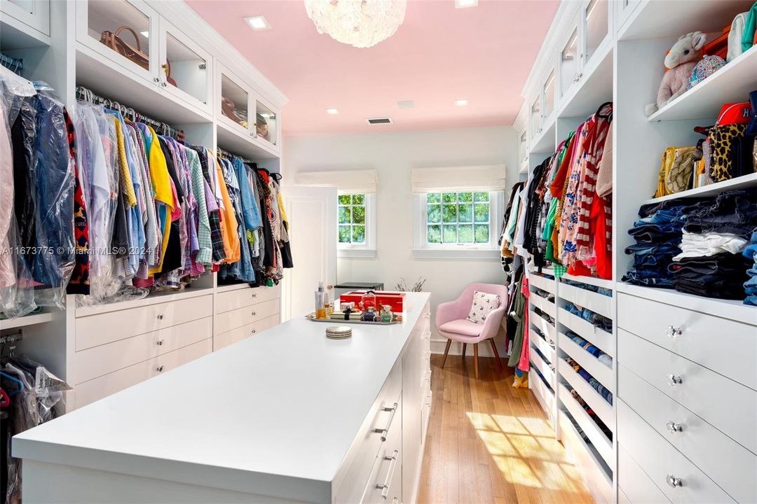 Walk-in closet